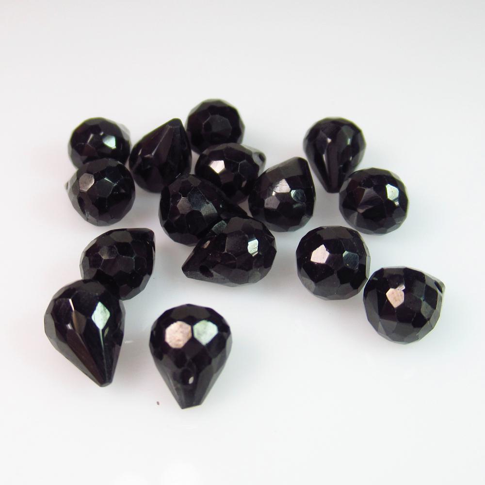 35.77 Ct Genuine 18 Drilled Black Spinel Pear Beads: No Reserve! Title: 35.77 Ct Genuine 18 Drilled Black Spinel Pear Beads Stone Clarity: Opaque Gemstones: Natural Black Spinel Beads Carat Weights: 35.77 Size/Dimensions: 6.70 - 7.20 mm / 18 PC's Additi