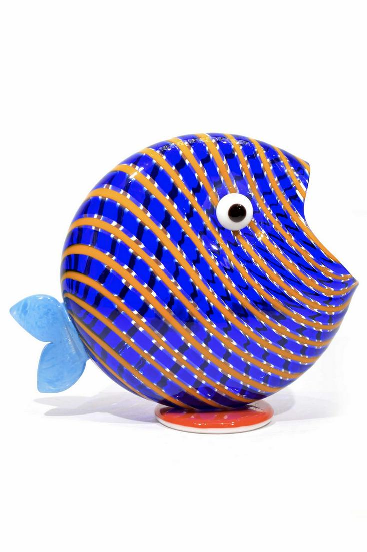 Murano glass filigrana fish: Title: Murano glass filigrana fish Maker: Moretti Nicola Origin: Murano Date/Period: 2019 Materials: Glass Size: H. 14 cm, L. 17 cm, P. 300 grams Murano glass yellow filigrana fish, made by glass mast