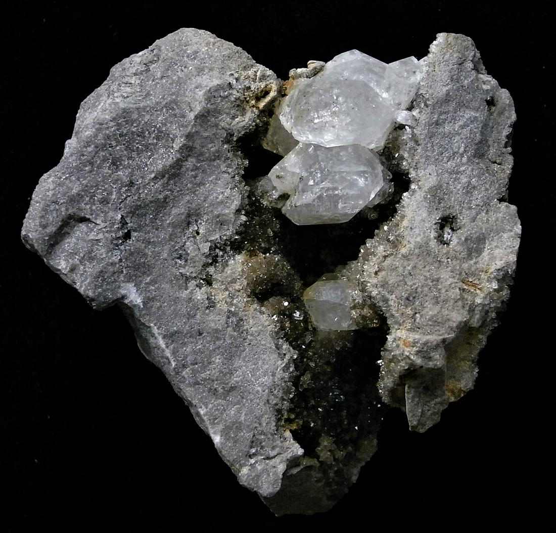 GENUINE HERKIMER DIAMOND IN MATRIX - OUTSTANDING: Title: GENUINE HERKIMER DIAMOND IN MATRIX - OUTSTANDING Origin: Crystal Grove Mine, St. Johnsville, New York, USA Size: 6x6x4 cm / 232 gram Description: group of quartz var herkimer diamond in cleft l