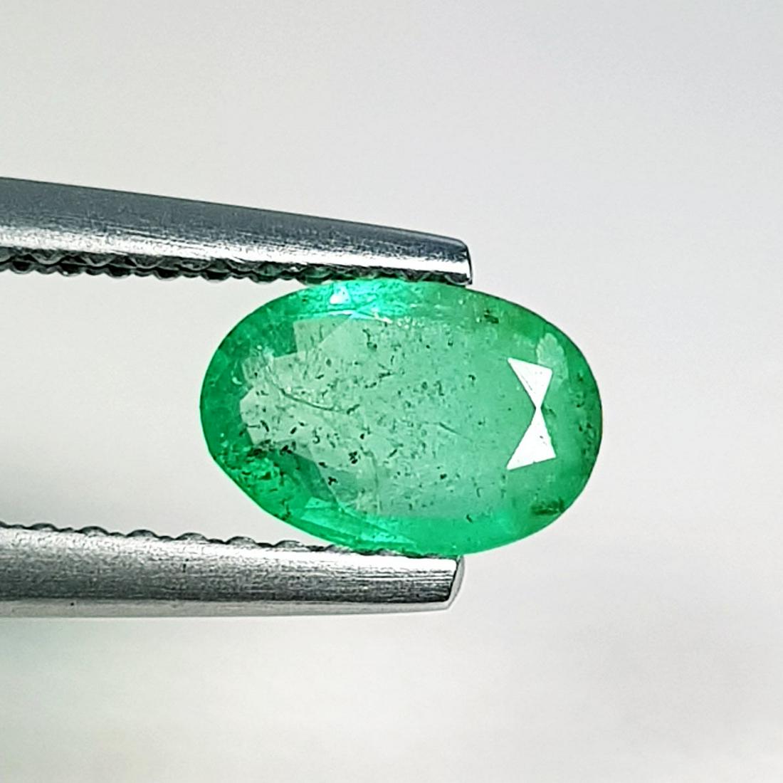 Natural Emerald Oval Cut 0.60 ct (1 of 6)