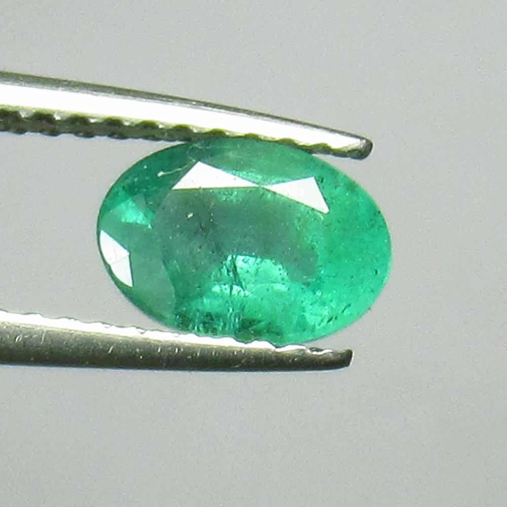 0.82 Ct Genuine Zambian Emerald Oval Cut (1 of 2)