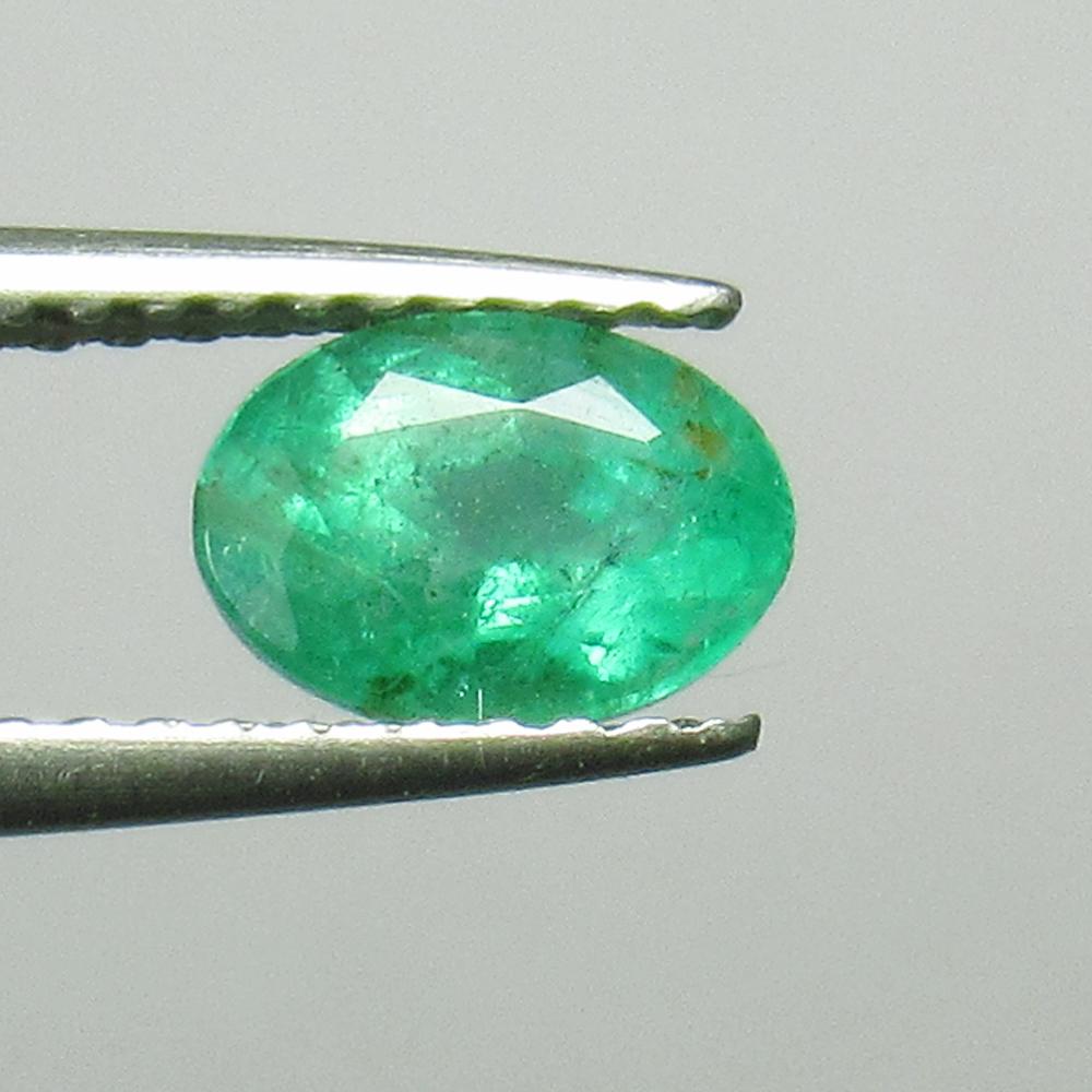 0.74 Ct Genuine Zambian Emerald 7X5 mm Oval Cut (1 of 2)