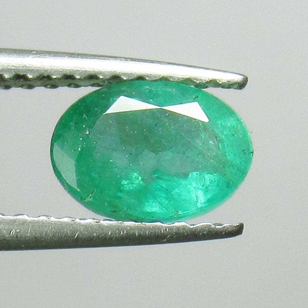 0.81 Ct Genuine Zambian Emerald Oval Cut (1 of 2)