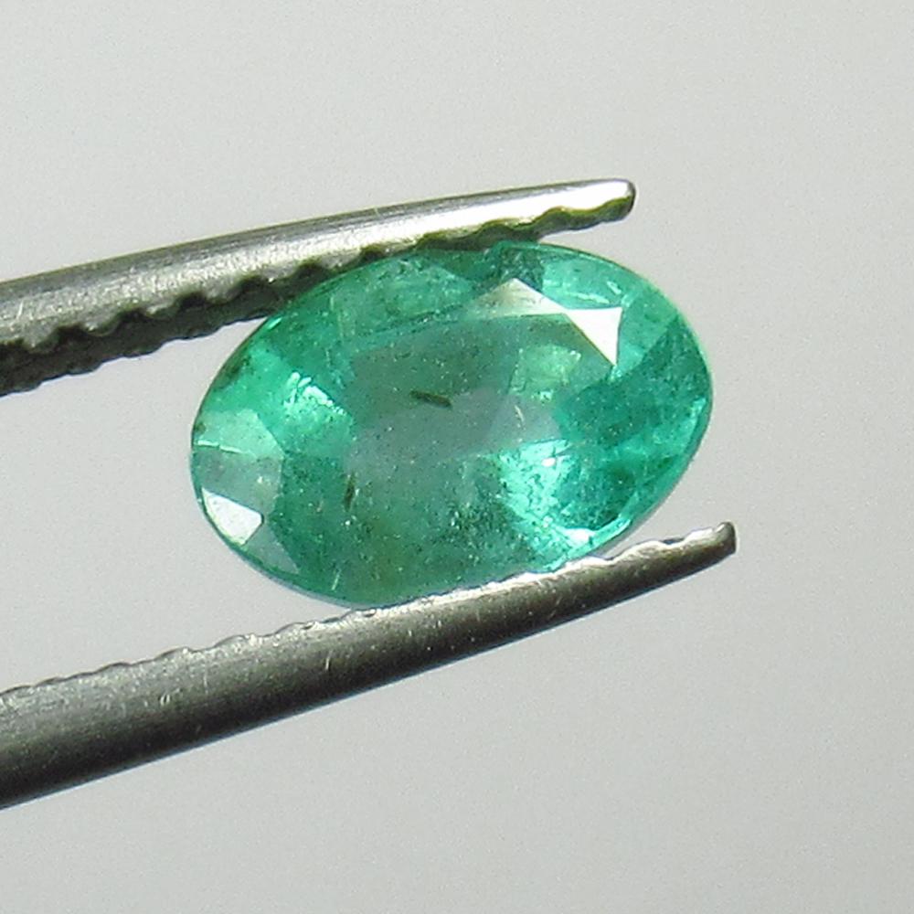 0.85 Ct Genuine Zambian Emerald Oval Cut (1 of 2)