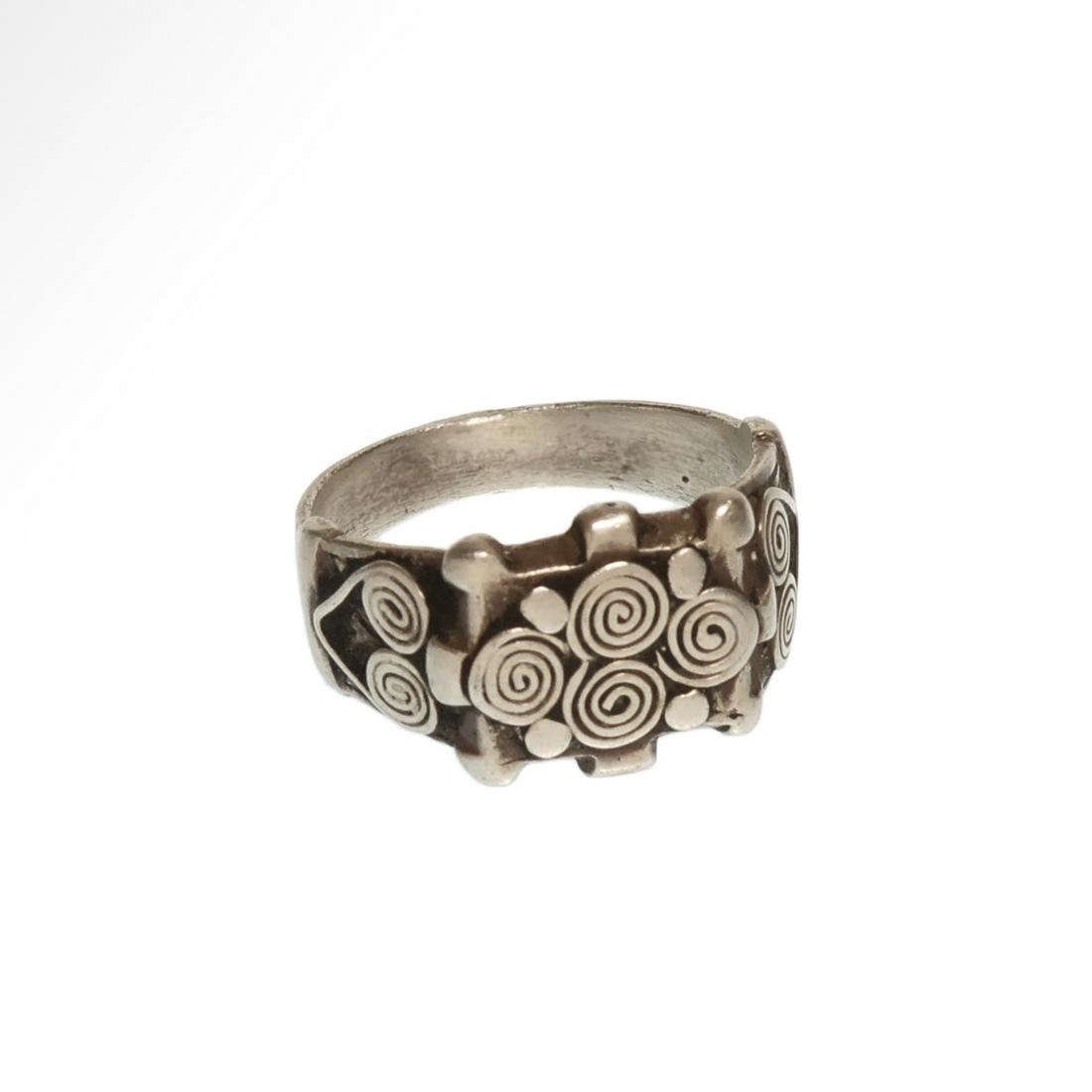 Viking Silver Ring with Spiral Patterns, c. 10th (1 of 6)