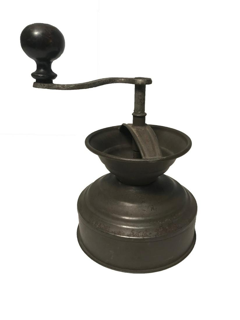 Nutmeg Grinder (1 of 1)