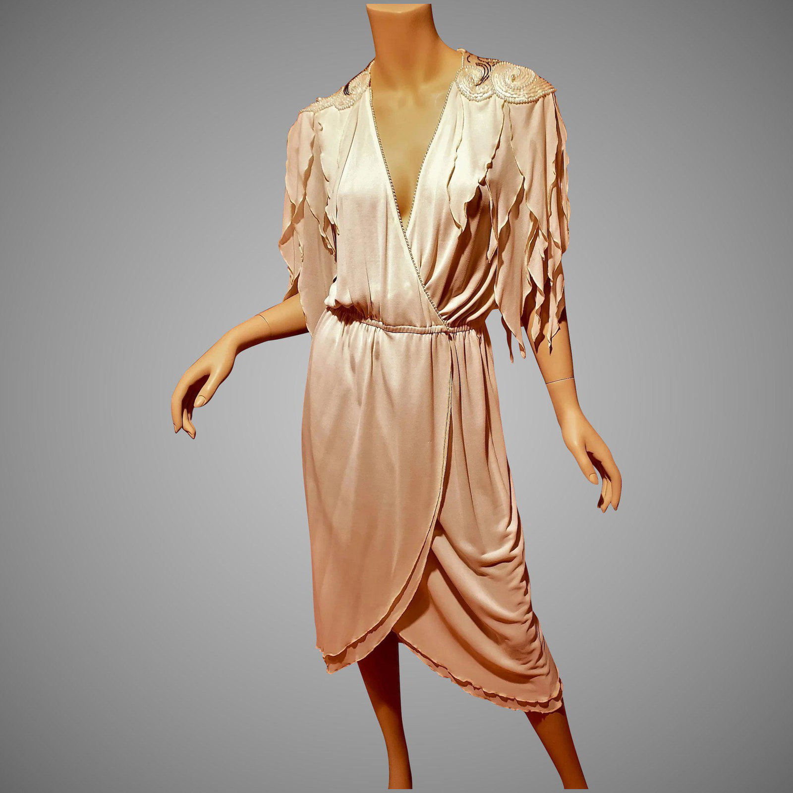 Vtg Jonathan Hitchcock silk chiffon embellished wrap: Famous Jonathan Hitchcock silk chiffon dress. Wrap and beaded embellished with pearls. Since it is a wrap it will fit a small, medium. In very good vintage condition. Stunning Dress This vintage item 