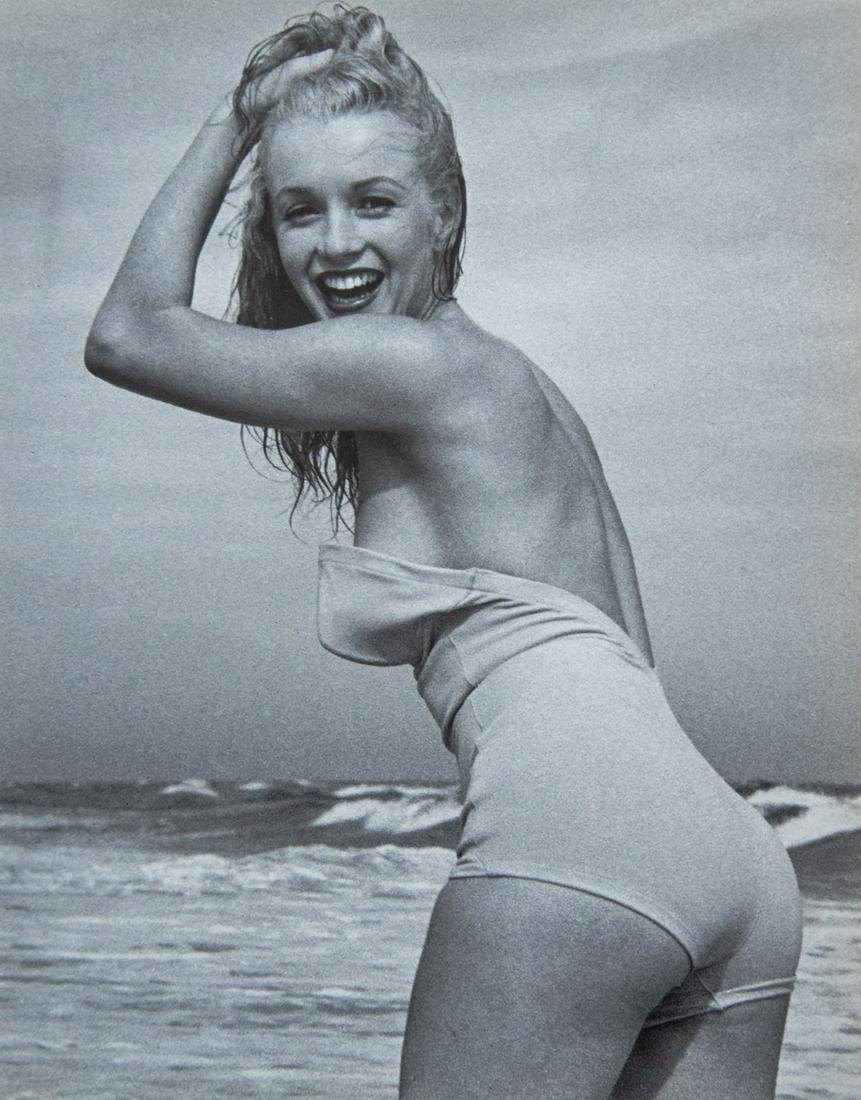 ANDRE DE DIENES - Marilyn Monroe: Artist: Andre De Dienes Title: Marilyn Monroe Medium: Photo Litho, 1985, USA Dimensions: 9.7x12.25" Heat Wax Mounted on 14x18" Conservation Board Andre De Dienes was a Hungarian photographer, noted fo