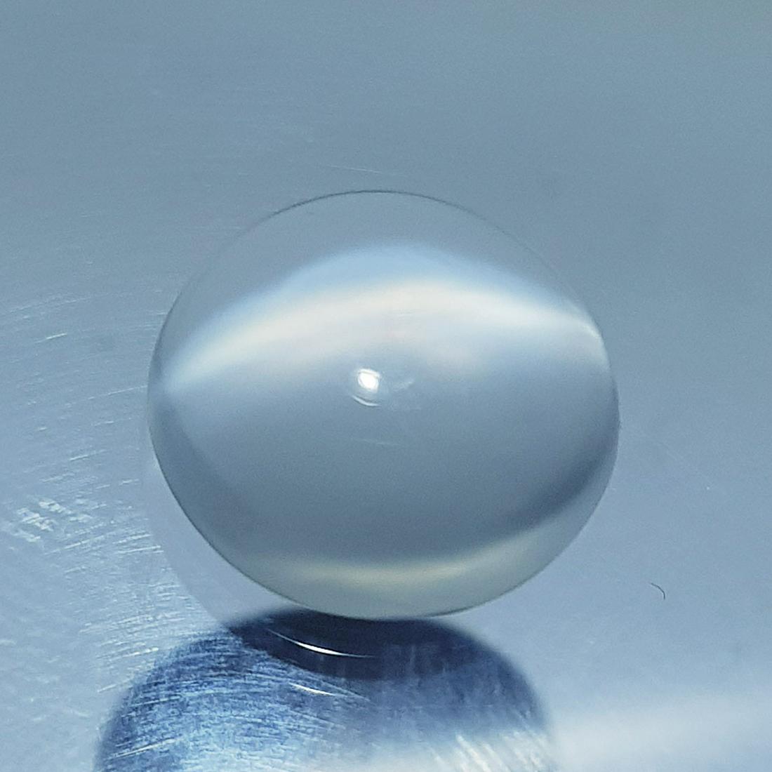 Natural Moonstone Cat's Eye 2.85 ct: No Reserve! Title: Natural Moonstone Cat's Eye 2.85 ct Color/Clarity: Semi Transparent Loosegemstone Carat Weights: 2.85 Size: 10.20 x 10.20 x 3.90 Round - India Shipping: Worldwide: Flat-rate of $10.