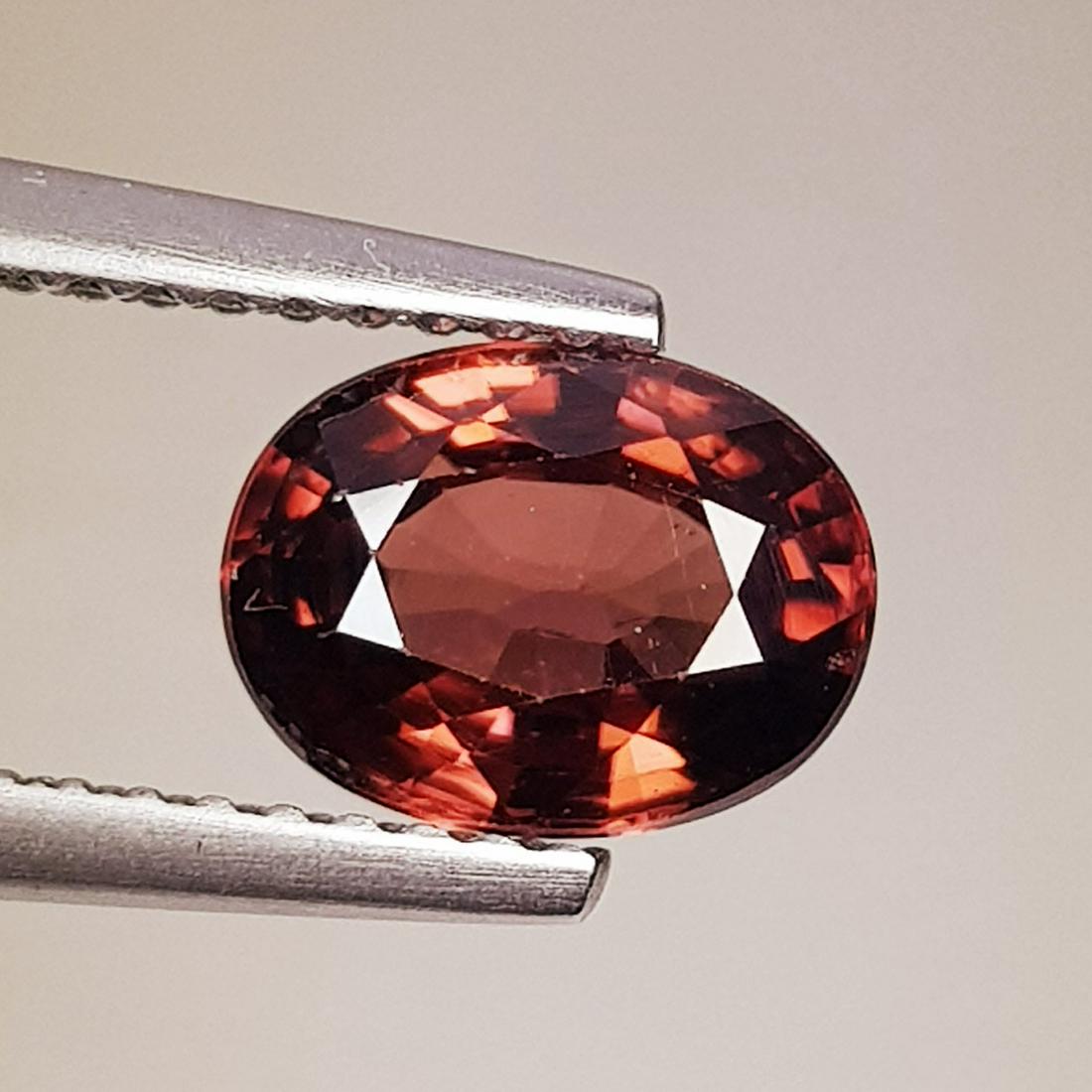 1.98 ct Natural Zircon Oval Cut: No Reserve! Title: 1.98 ct Natural Zircon Oval Cut Color/Clarity: VVS Loosegemstone Carat Weights: 1.98 Size: 8.00 x 6.10 x 3.80 Oval - Cambodia Shipping: Worldwide: Flat-rate of $10.00 to anywhere in