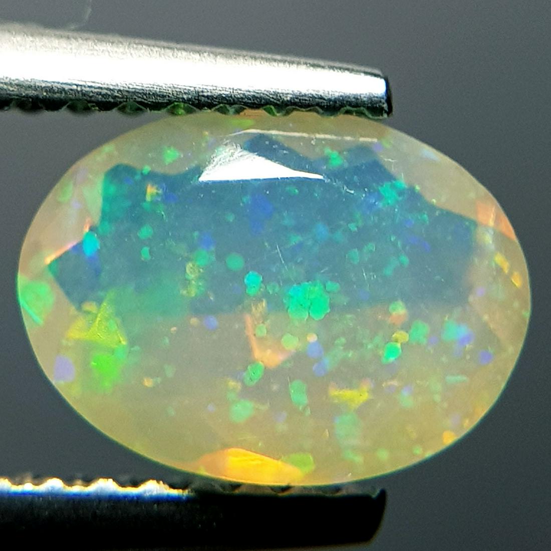 Natural Fire Opal Oval Cut 1.10 ct (1 of 7)