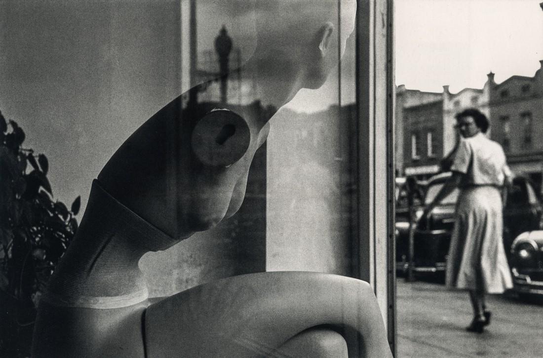 ELLIOTT ERWITT - Wilmington North Carolina, 1950 (1 of 1)