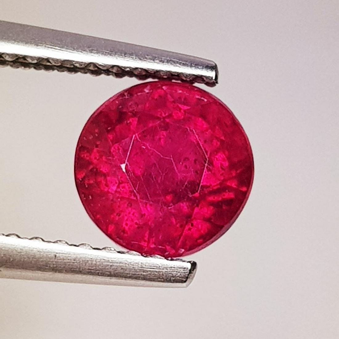 2.05 ct Natural Ruby (1 of 6)