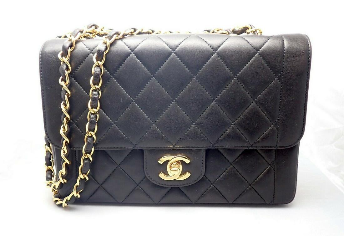 Authentic Vintage Chanel Diana Quilted Lambskin Single (1 of 12)