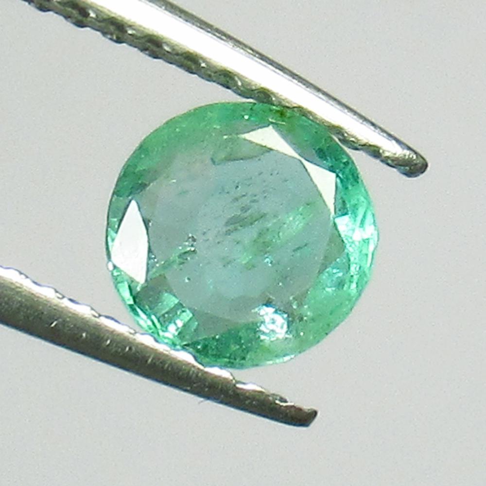 0.68 Ct Genuine Zambian Emerald Round Cut (1 of 2)