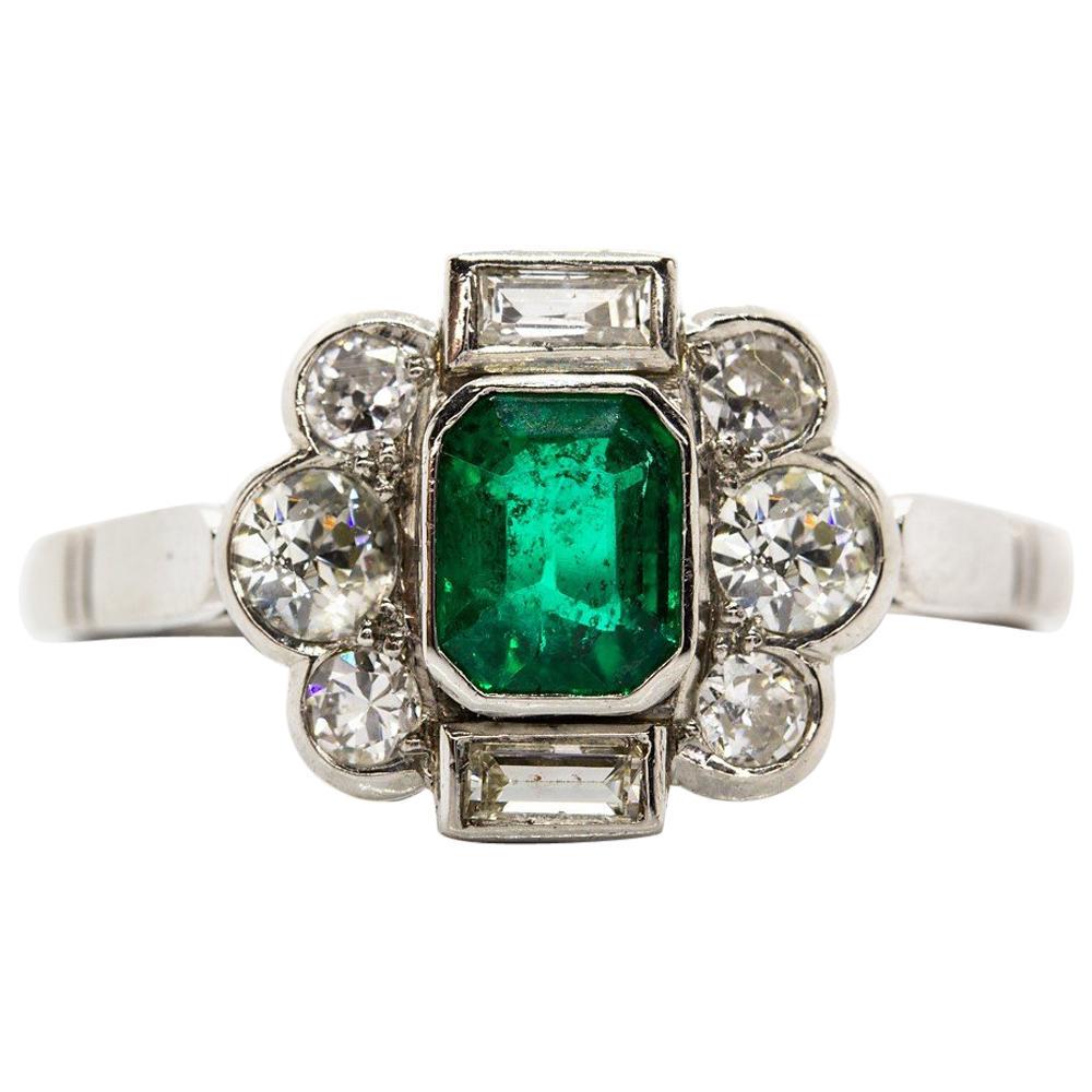 Art Deco Platinum Emeralds and Diamonds Ring (1 of 8)