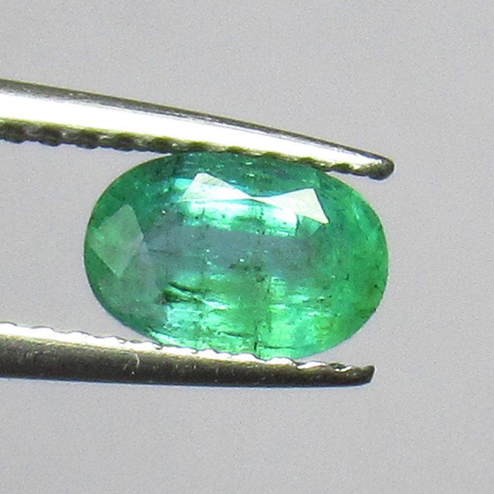 0.75 Ct Genuine Zambian Emerald Oval Cut (1 of 2)