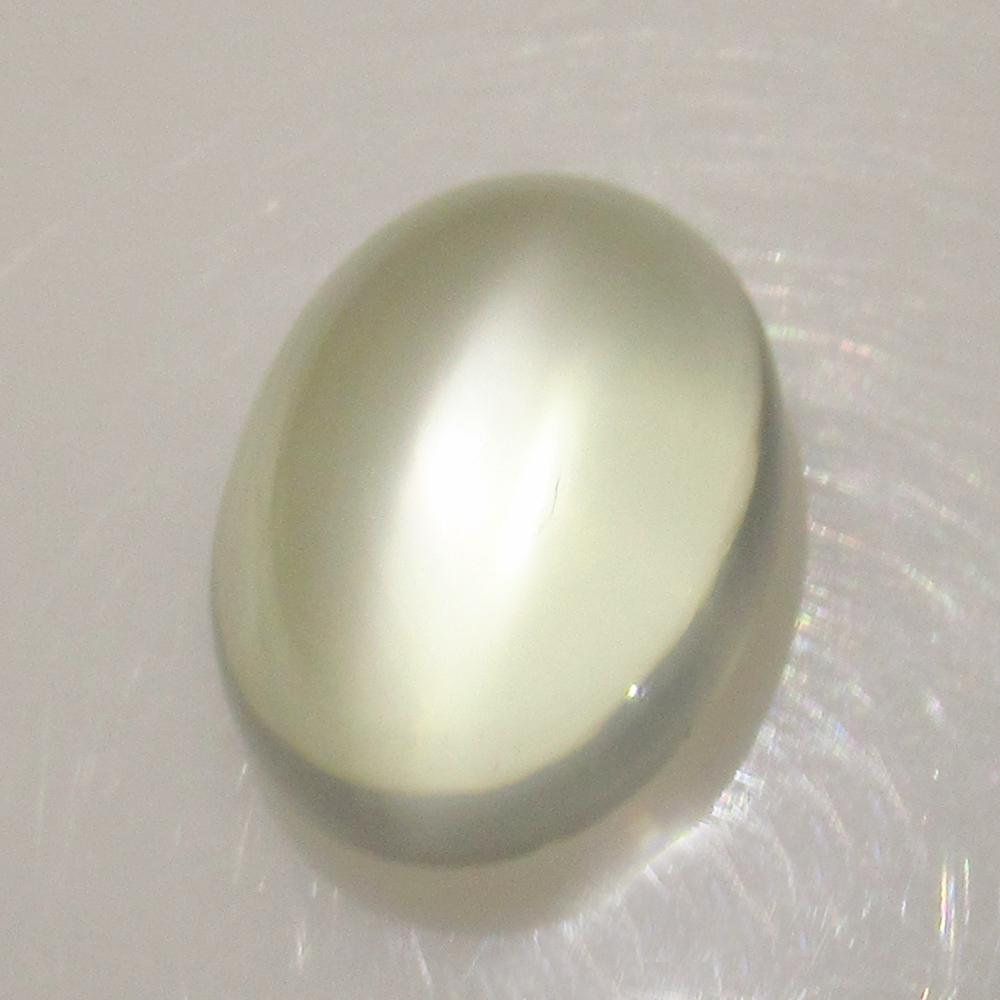 5.65 Ct Genuine White Moonstone Catseye Oval Cab (1 of 2)