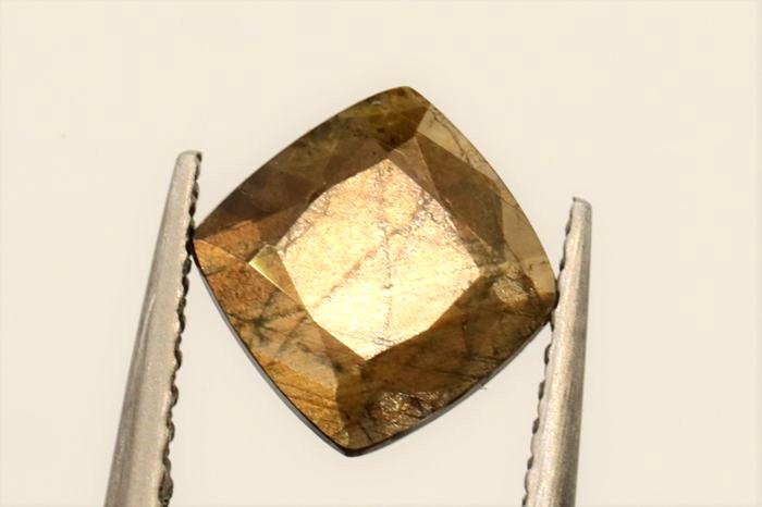 "GoldenSheen" Sapphire 1.66 ct **Certified AIG** VERY (1 of 2)