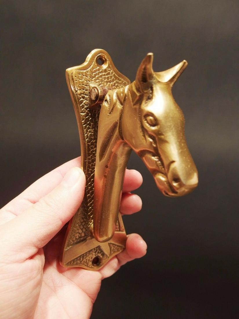 BRASS Horse Head DOOR KNOCKER Hardware: 5 7/8" Tall x 2" Wide x 3" ExtensionGreat reproduction horse head door knocker cast from an antique. Really great authentic looking detail and slight antique patina. This piece is in natural brass so 