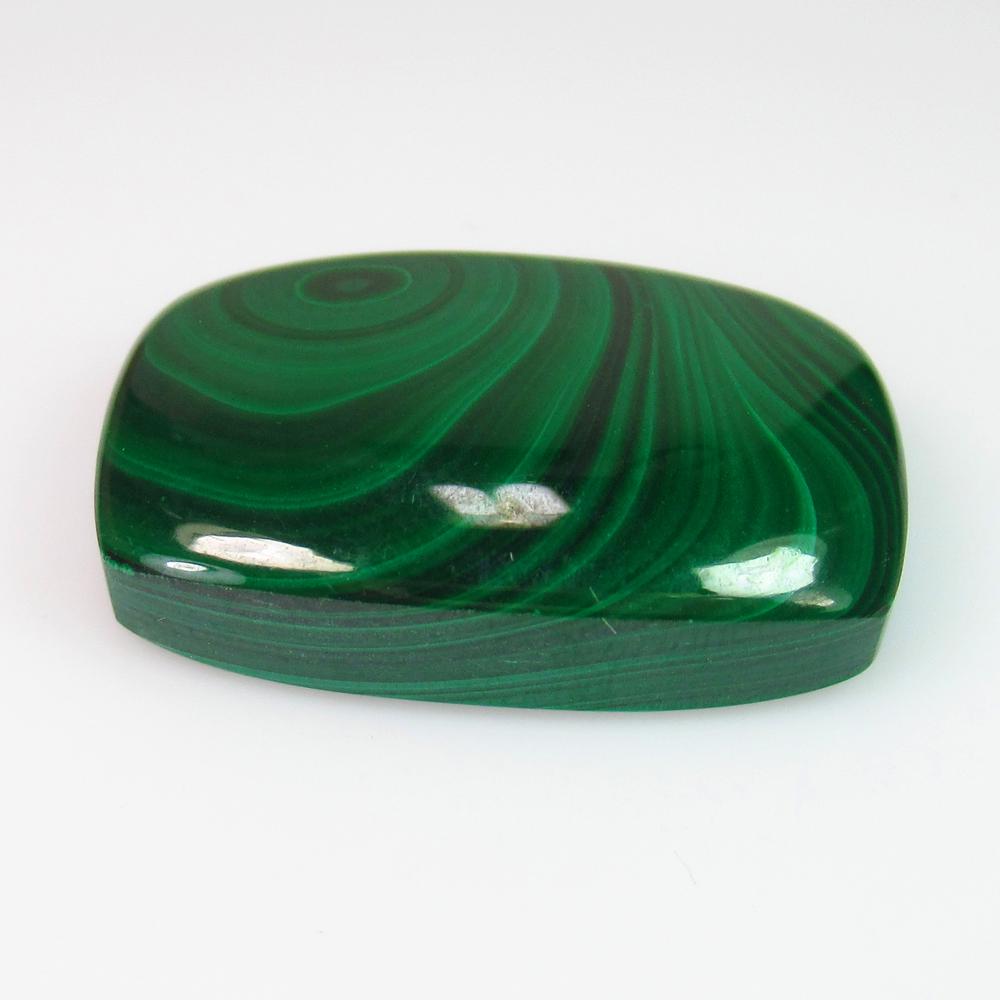 42.36 Ct Genuine Green Malachite 24X17 mm Cushion Cab: No Reserve! Title: 42.36 Ct Genuine Green Malachite 24X17 mm Cushion Cab Stone Clarity: Opaque Loose Gemstone: Natural Malachite Carat Weights: 42.36 Size/Dimensions: 24.00 x 17.10 x 6.60 mm Nice Cush