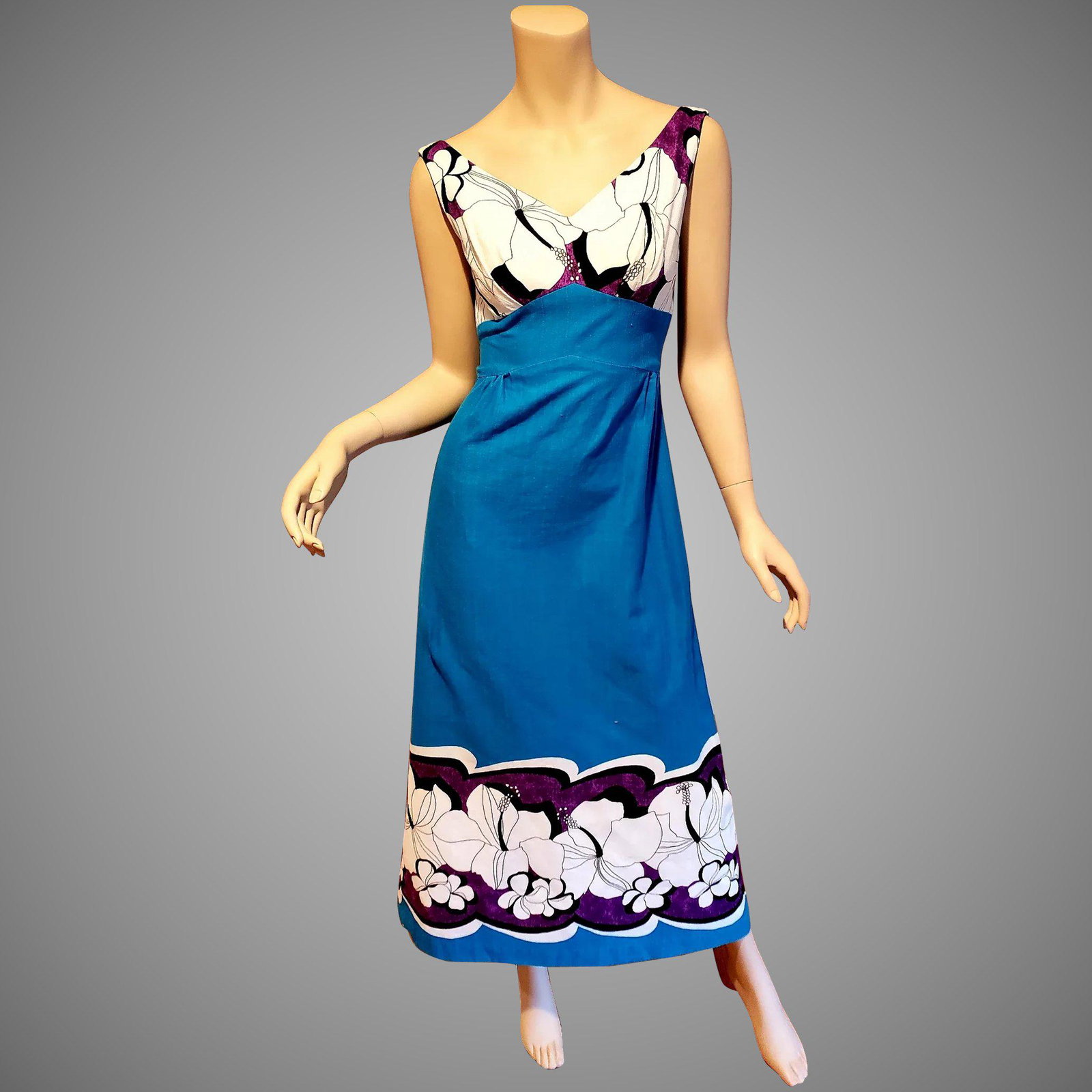 Vtg Polynesian 1960's Bark cloth Maxi dress Waikiki: Vibrant colors excellent look Bark Cloth Maxi dress . Polynesian Bazaar , Waikiki, Hawaii Bust-36" Waist-27" Hip-Free-40" Very good vintage condition Please note that the Starting Price is equal to th