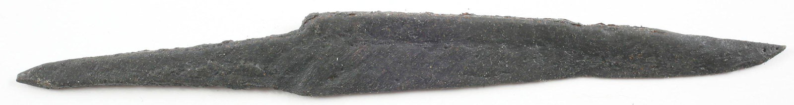 VIKING SIDE KNIFE OR POUCH KNIFE, 879-1067 AD: Slightly under 4" length with tapered "whittle tang" which identifies these, as they were used without guards, mounted in a wood or antler grip. Straight blade of thick wedge section. A slashing weapo