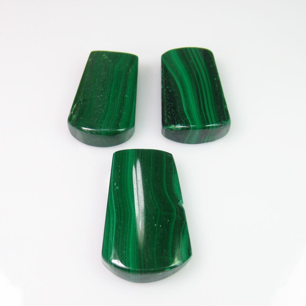 41.30 Ct Genuine 3 Green Malachite Drilled Fancy Cut: No Reserve! Title: 41.30 Ct Genuine 3 Green Malachite Drilled Fancy Cut Set Stone Clarity: OpaqueLoose Gemstone: Natural Malachite Carat Weights: 41.30 Size/Dimensions: 16.0x14.5 - 18.0x10.3 mm / 3 PC
