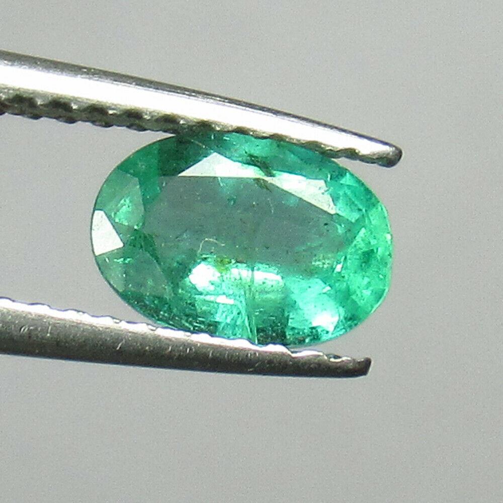 0.67 Ct Genuine Zambian Emerald Oval Cut (1 of 2)