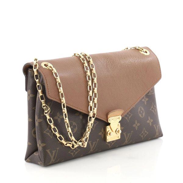 Lv clutch best sale with gold chain