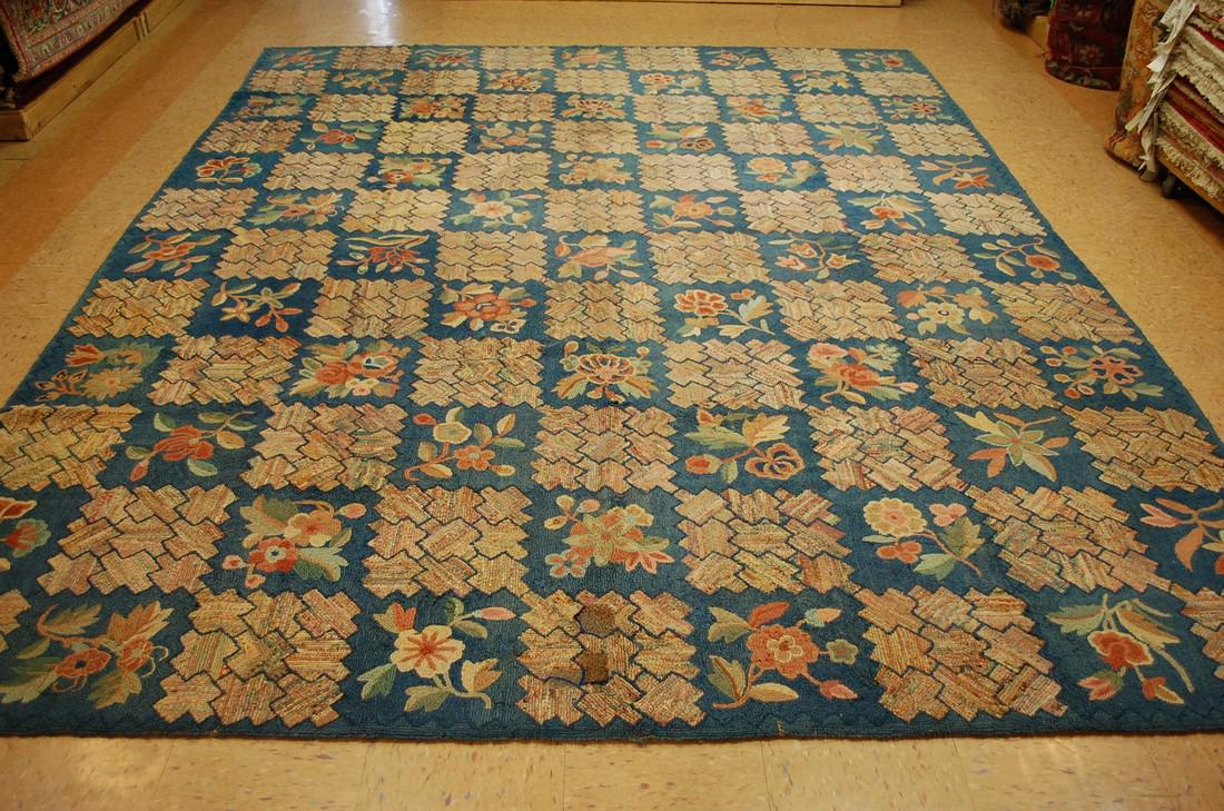 DETAILED Antique AMERICAN HOOKED RUG 9 (1 of 10)