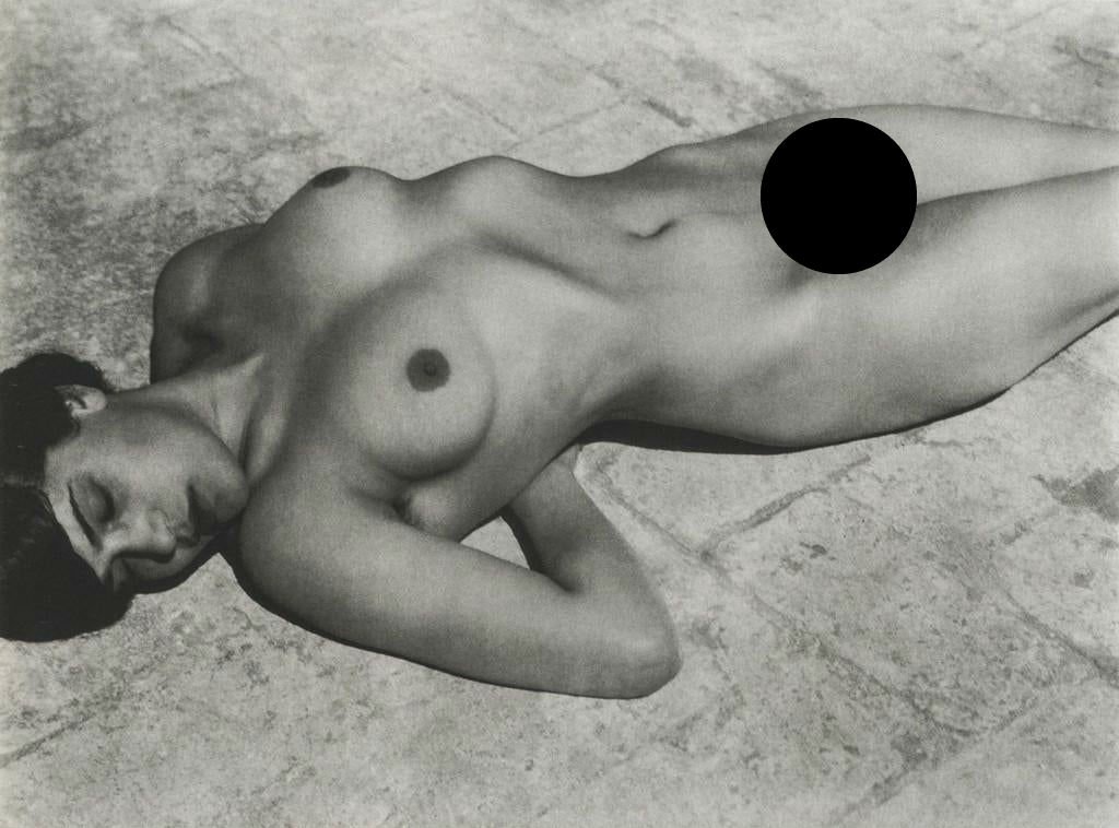 EDWARD WESTON - Tina Modotti: Artist: Edward Weston Title: Tina Modotti Medium: Photo Litho, 1989, USA Dimensions: 8.95x6.6" Heat Wax Mounted on 11x14" Conservation Board Edward Henry Weston was a 20th-century American photographe