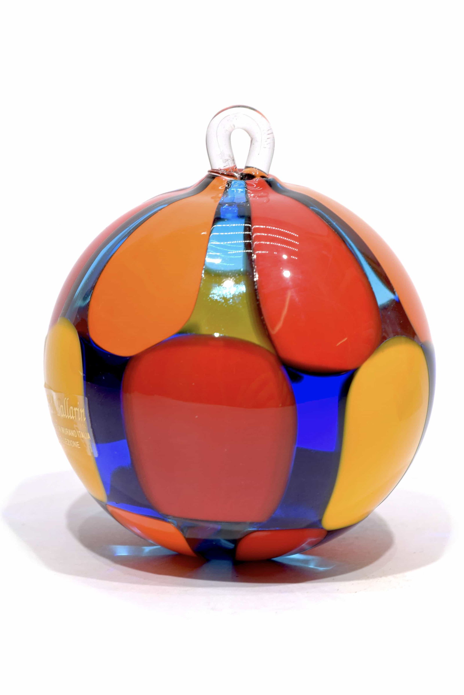 Murano glass Christmas Ball pezzato: Title: Murano glass Christmas Ball pezzato Maker: Angelo Ballarin Origin: Murano Date: 2017 Materials: glass Size: 10x8,5 cm 70 grams Description: Glass collectionable Christmass Ball pezzata, made by