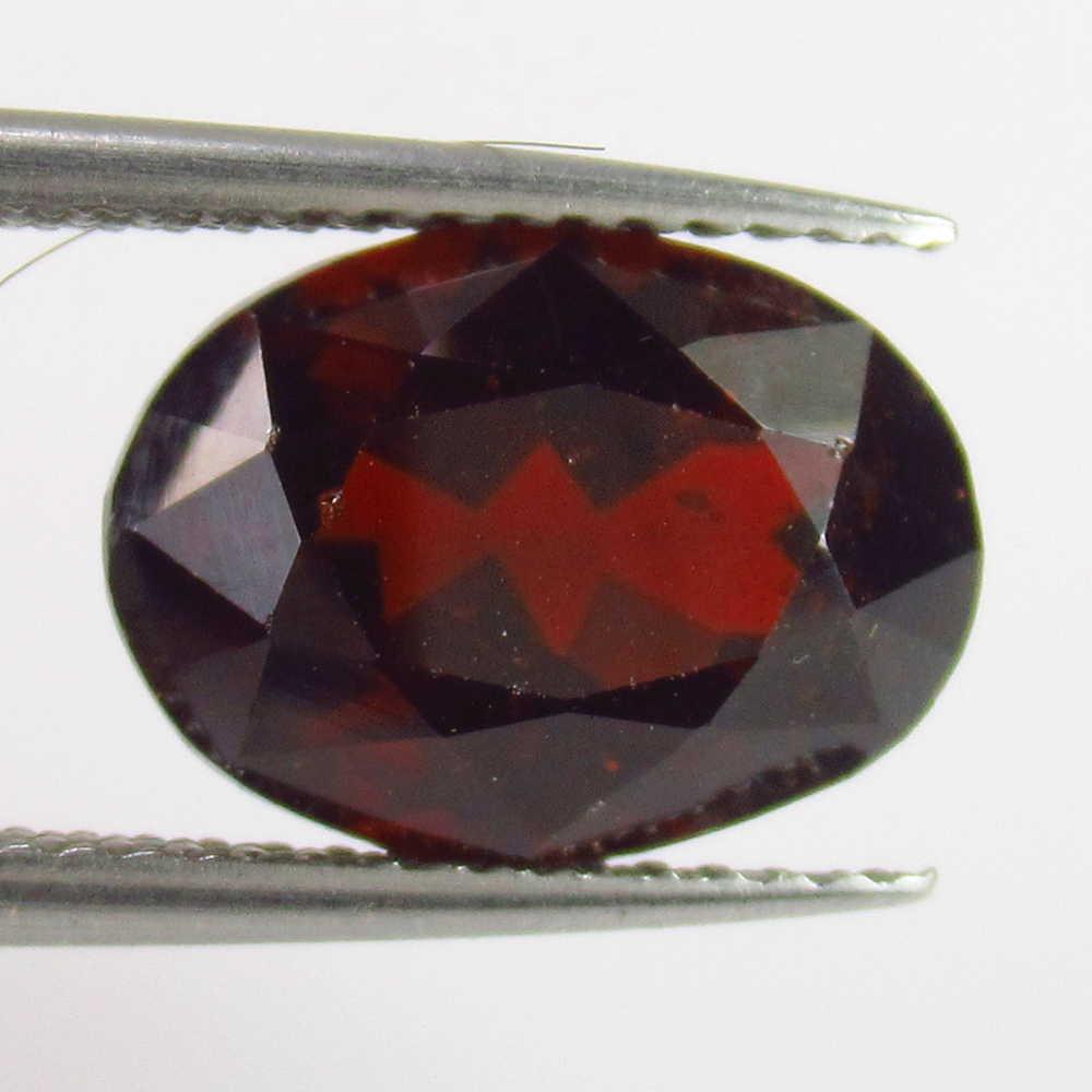 5.40 Ct Genuine Rhodolite Garnet Oval Cut: No Reserve! Title: 5.40 Ct Genuine Rhodolite Garnet Oval Cut Stone Clarity: VVS Gemstone: Natural Rhodolite Garnet Carat Weights: 5.40 Size/Dimensions: 11.90 x 8.60 x 6.30 mm Purplish Pink / Excellent