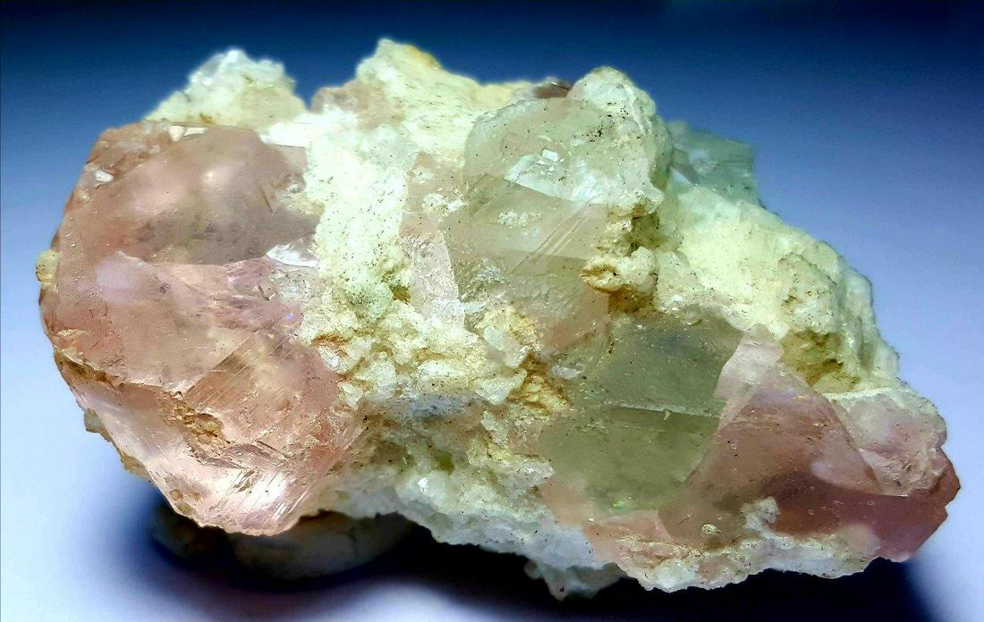 118.3 Grams Pink Morganite Crystal Combined With Quartz: Title: 118.3 Grams Pink Morganite Crystal Combined With Quartz Origin: Afghanistan Reserve: $50.00 Shipping: Domestic: Flat-rate of $23.00 to anywhere within the contiguous U.S. International: Foreign