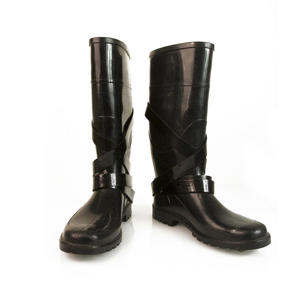 Burberry Black Straps & Buckles Rain Boots Wellingtons: Burberry Black Straps & Buckles Rain Boots Wellingtons wellies size 39 Shoes These fashionable wellington boots from Burberry are a great addition to the wardrobe of the women who wants to stand out f