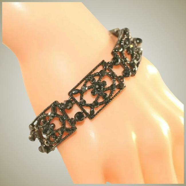 Striking Vintage MONET Black Lace Look Vintage: No Reserve! Title: Striking Vintage MONET Black Lace Look Vintage Bracelet, Japanned Black Metal Additional Information: This is a vintage Monet bracelet of black faceted rhinestones set in black japa