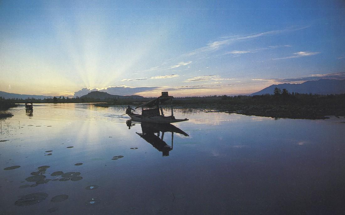 DON MCCULLIN - Asian Boat: Artist:DON MCCULLIN - Print Title: Asian Boat Medium: PhotoLitho Printed 2000 in the UK Image size (inches) approx. 6.5 x 10” Reserve: $25.00 Shipping: Domestic: Flat-rate of $15.00 via USPS to anyw