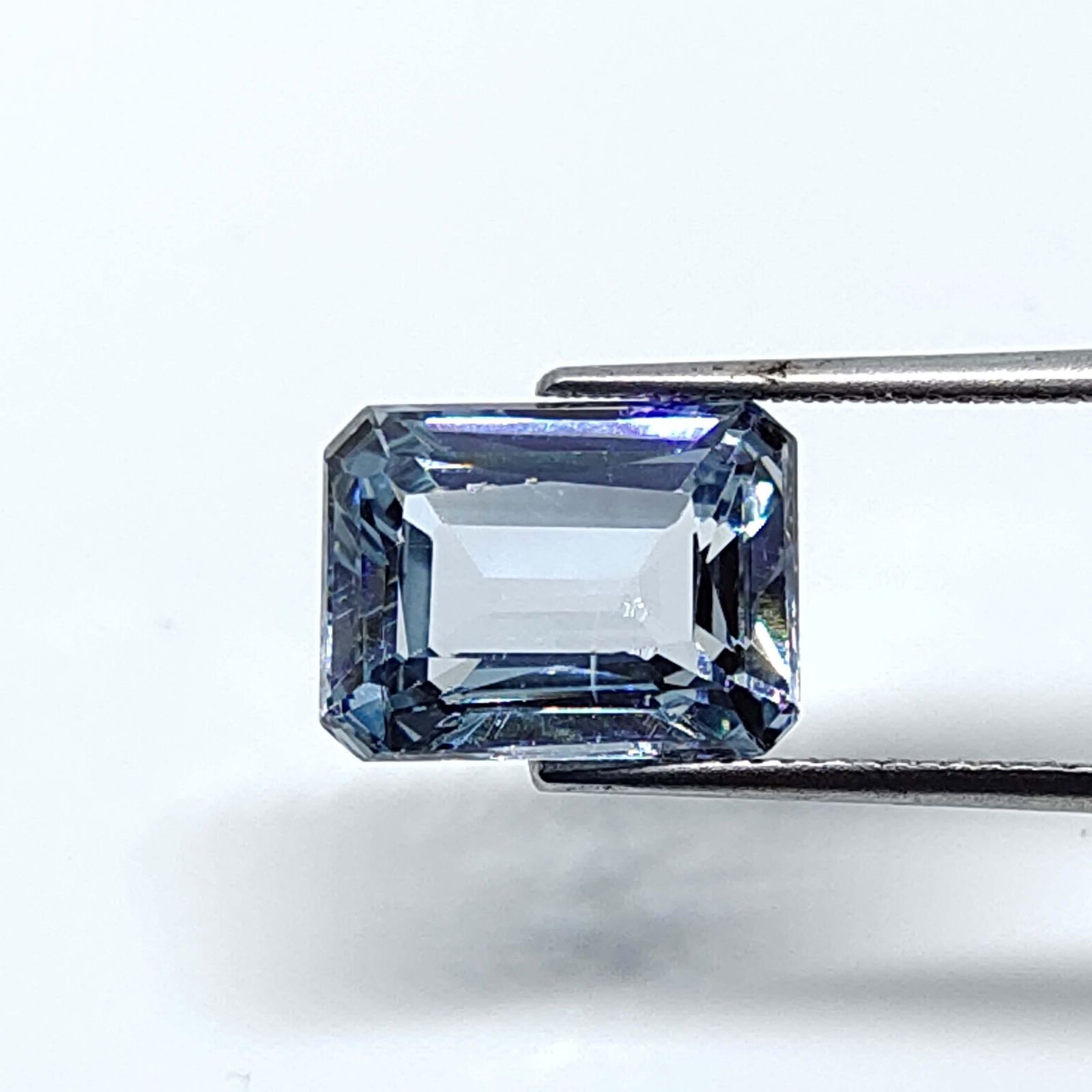 7.60 ct Natural Aquamarine (1 of 8)