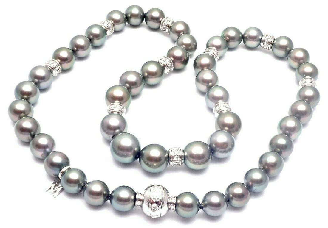 Mikimoto 18k Gold 10 Diamond Rondelles Tahitian Black: Authentic! Mikimoto 18k Gold 10 Diamond Rondelles Tahitian Black South Sea Pearl Necklace. You are bidding on an Authentic! Mikimoto 18k Gold 10 Diamond Rondelles Tahitian Black South Sea Pearl Neckla