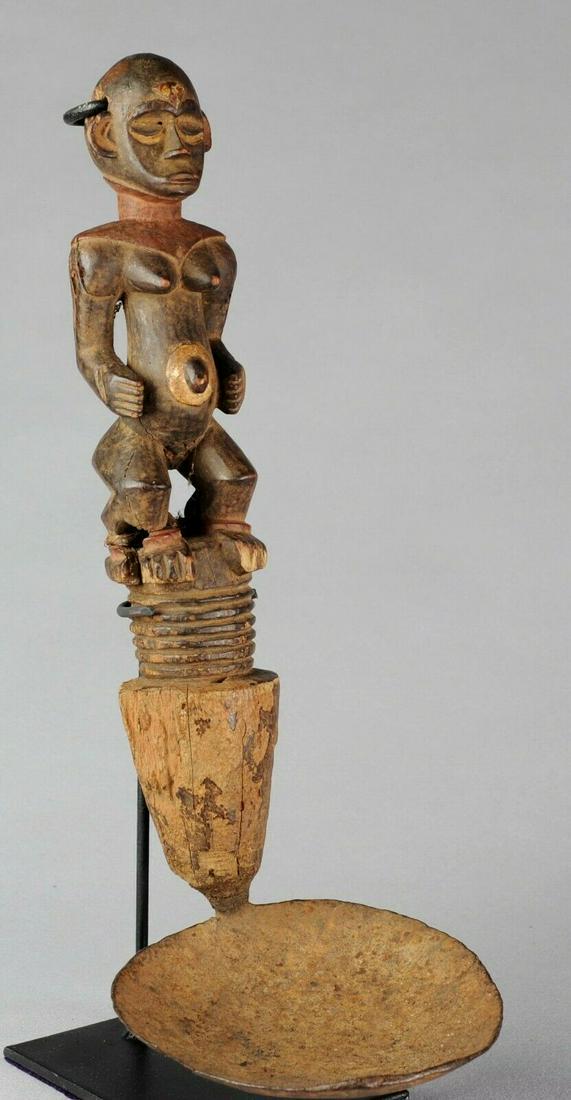 IBIBIO EKET anthropomorphi; c ladle spoon Nigeria: Title: IBIBIO EKET anthropomorphi; c ladle spoon Nigeria African Tribal Art Gallery Description: NIGERIA IBIBIO EKET Nice anthropomorphic spoon or ladle Beautiful female statuette figure planted at th