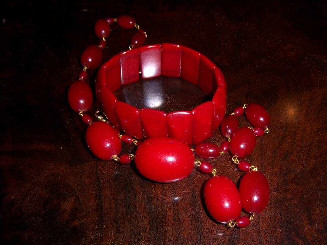 Vintage Cherry Amber Bakelite Necklace and Bracelet (1 of 5)