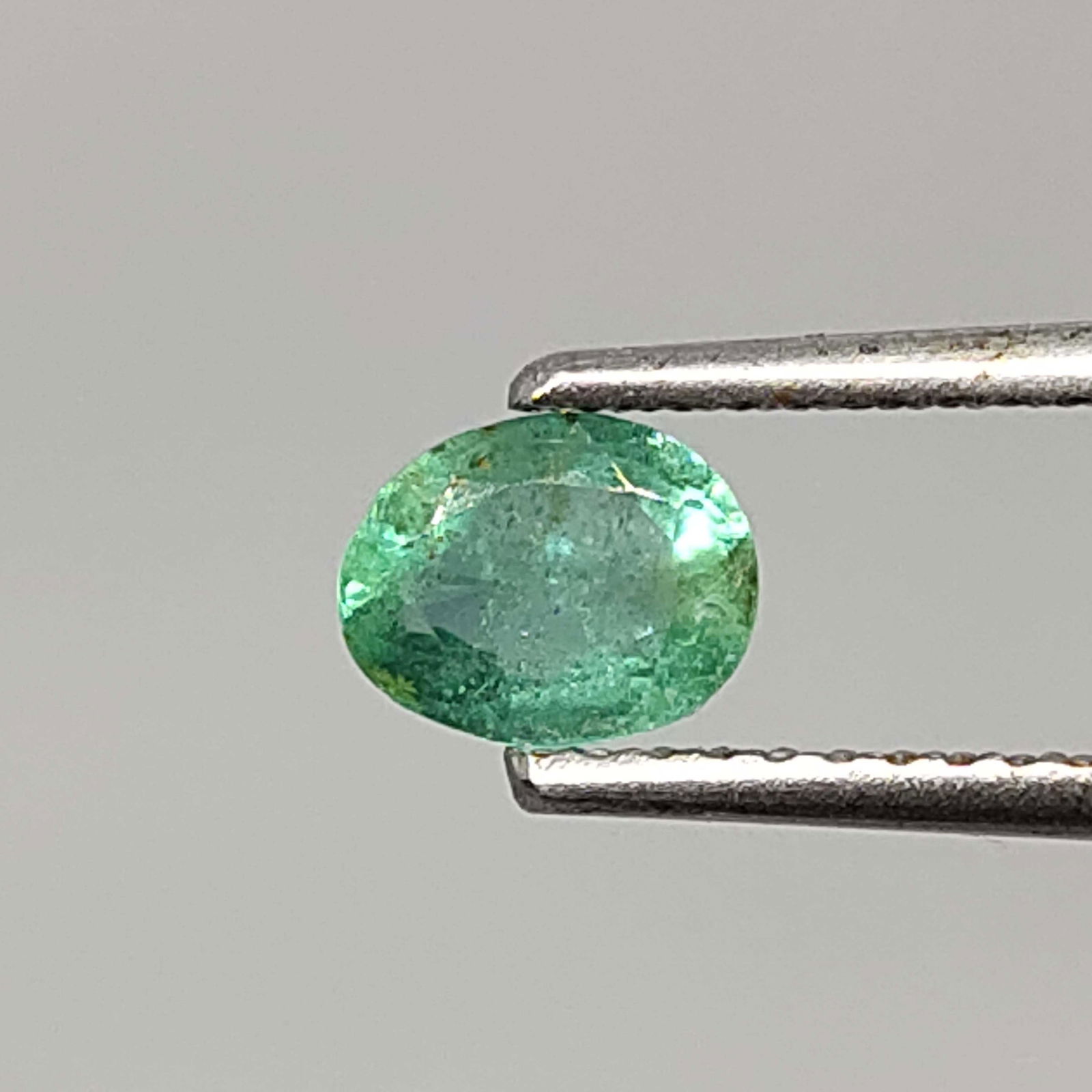 0.55 ct Natural Emerald (1 of 8)