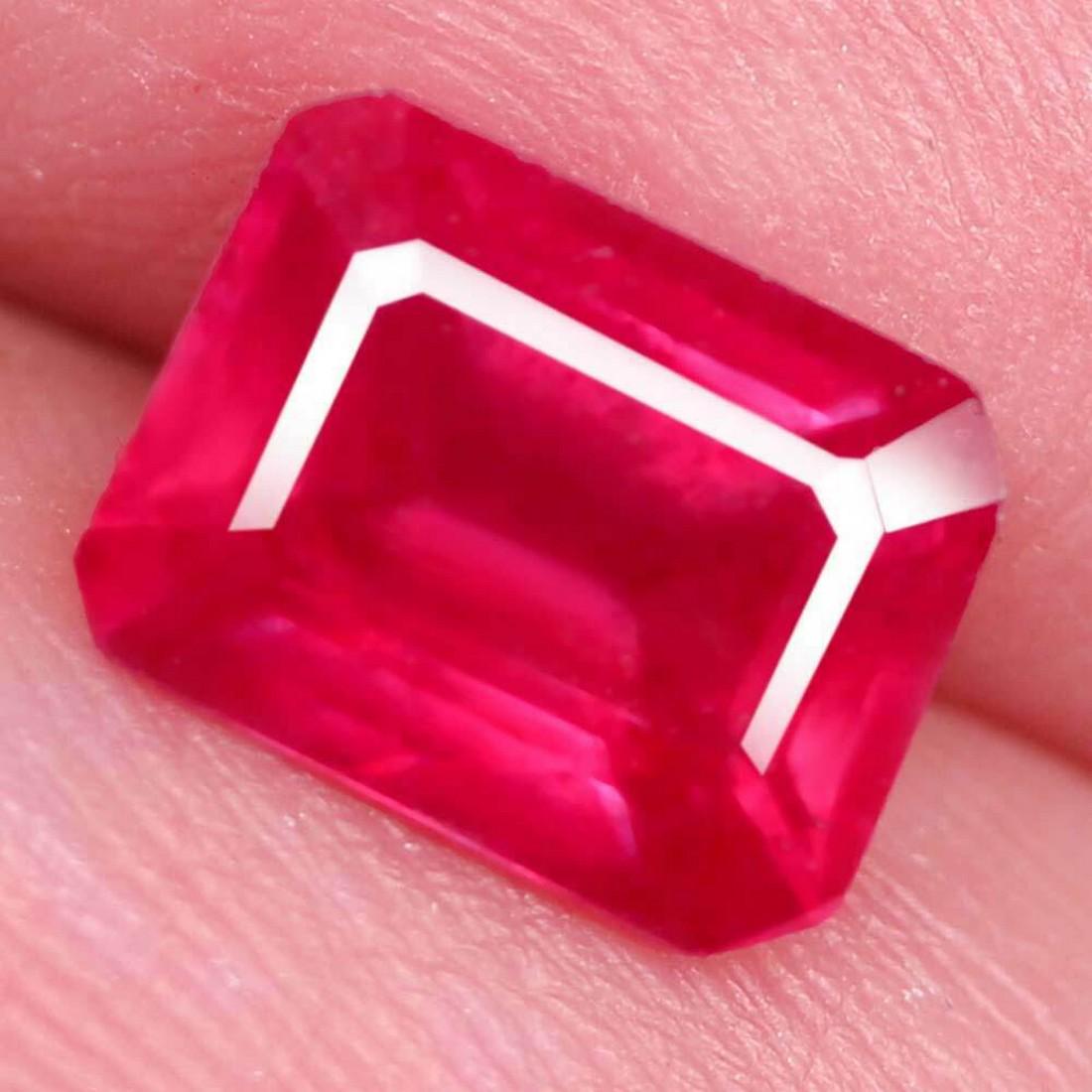 2,48 cts Natural transparent pink ruby (1 of 3)