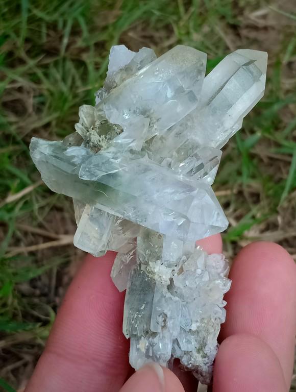 36 Gram Perfact Shape Natural Chlorine Quartz Specimen: No Reserve! Title: 36 Gram Perfact Shape Natural Chlorine Quartz Specimen Treatment: Natural Gemstone: Chlorine Quartz Weight: 36 Gram Size/Dimensions: 65x48x22 mm Origin: Pakistan Shipping: Domestic: