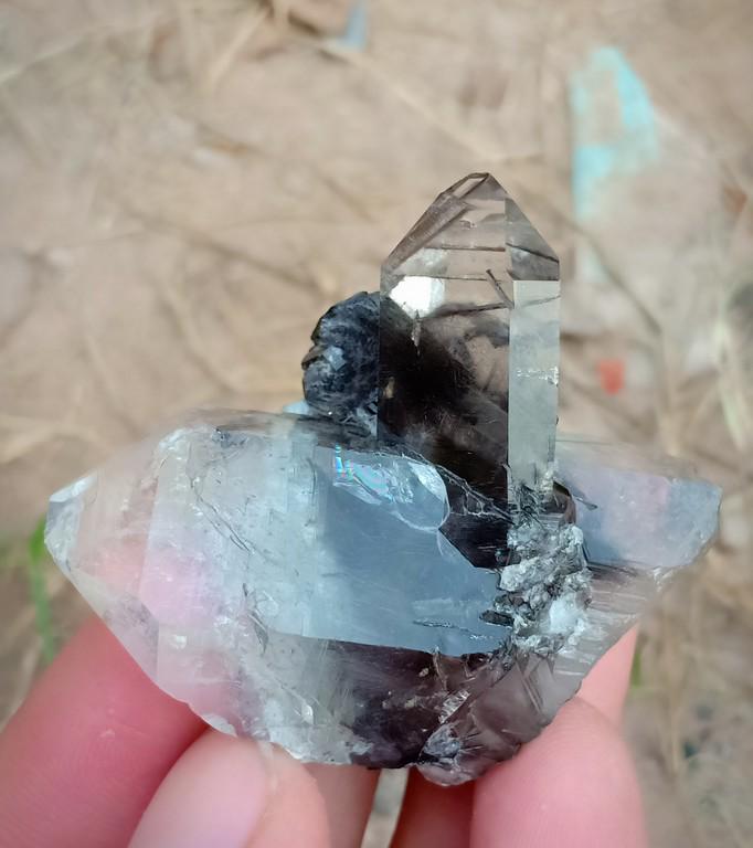 42 Gram Beautiful Natural Rutile Quartz Specimen: Title: 42 Gram Beautiful Natural Rutile Quartz Specimen Treatment: Natural Gemstone: Rutile Quartz Weight: 42 Gram Size/Dimensions: 50x45x25 mm Origin: Pakistan Reserve: $10.00 Shipping: Domestic: Fl