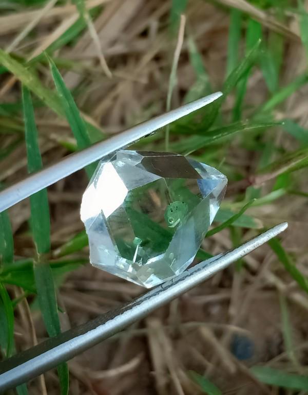 6.55 Carat Beautiful Natural Perfact Petroleum Diamond: Title: 6.55 Carat Beautiful Natural Perfact Petroleum Diamond Quartz Specimen Treatment: Natural Gemstone: Petroleum Diamond Quartz Weight: 6.55 Carat Size/Dimensions: 13x11x7 mm Origin: Pakistan Rese