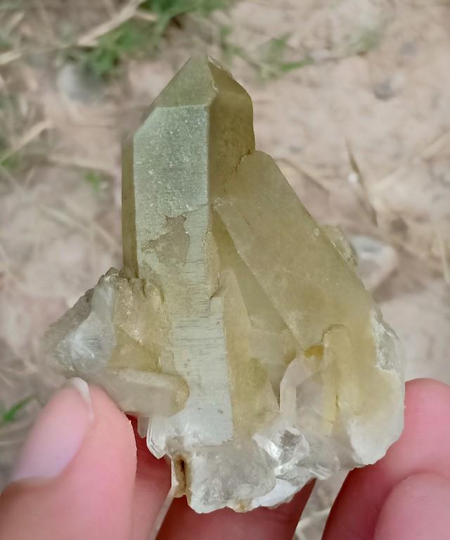 50 Gram Amazing Natural Chlorine Quartz Specimen: No Reserve! Title: 50 Gram Amazing Natural Chlorine Quartz Specimen Treatment: Natural Gemstone: Chlorine Quartz Weight: 50 Gram Size/Dimensions: 56x42x20 mm Origin: Pakistan Shipping: Domestic: Flat-