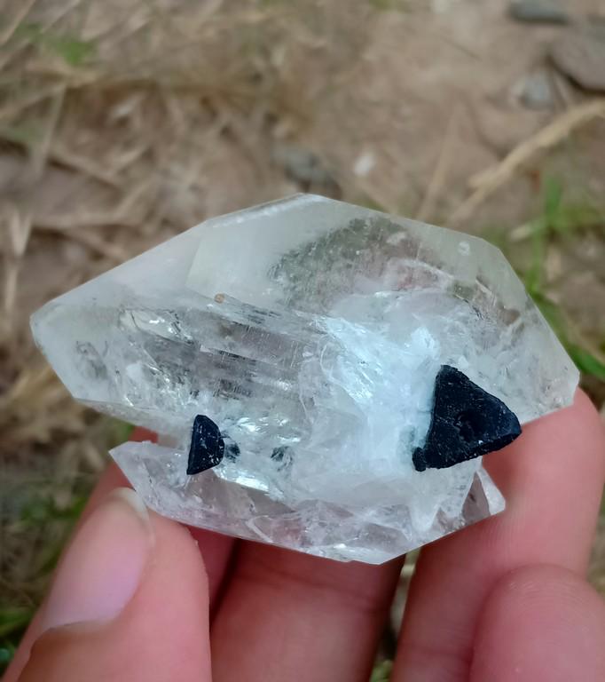 51 Gram Amazing Natural Quartz With Tourmaline Specimen: Title: 51 Gram Amazing Natural Quartz With Tourmaline Specimen Treatment: Natural Gemstone: Quartz With Tourmaline Weight: 51 Gram Size/Dimensions: 51x35x28 mm Origin: Pakistan Reserve: $10.00 Shippin