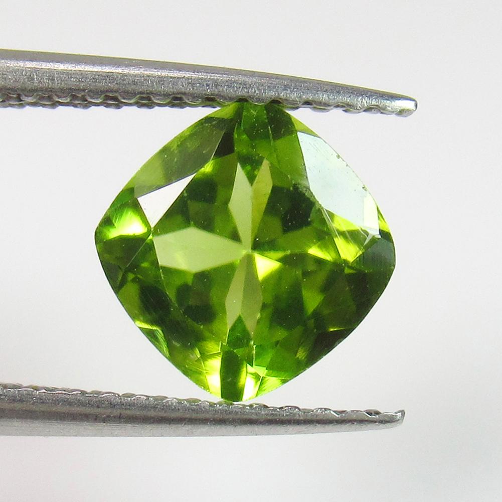 1.31 Ctw Natural Pakistan Peridot 7X7 mm Cushion Cut: No Reserve! Title: 1.31 Ctw Natural Pakistan Peridot 7X7 mm Cushion Cut Stone Clarity: VVS Gemstones: Peridot Carat Weights: 1.31 Size/Dimensions: 7.00 x 7.00 x 3.50 mm Additional Information: Top Cla